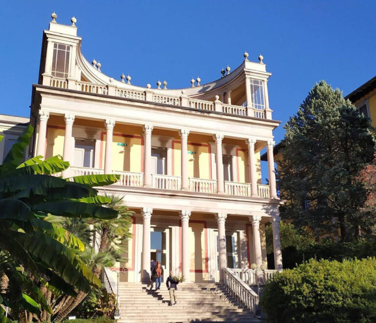 Mostra della camelia a Villa Giulia a Verbania